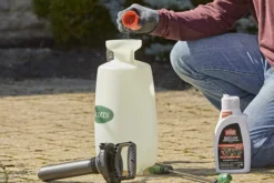 Ortho BugClear Insect Killer For Lawns & Landscapes Concentrate -Home & Garden Zone blob 91085.1619559586